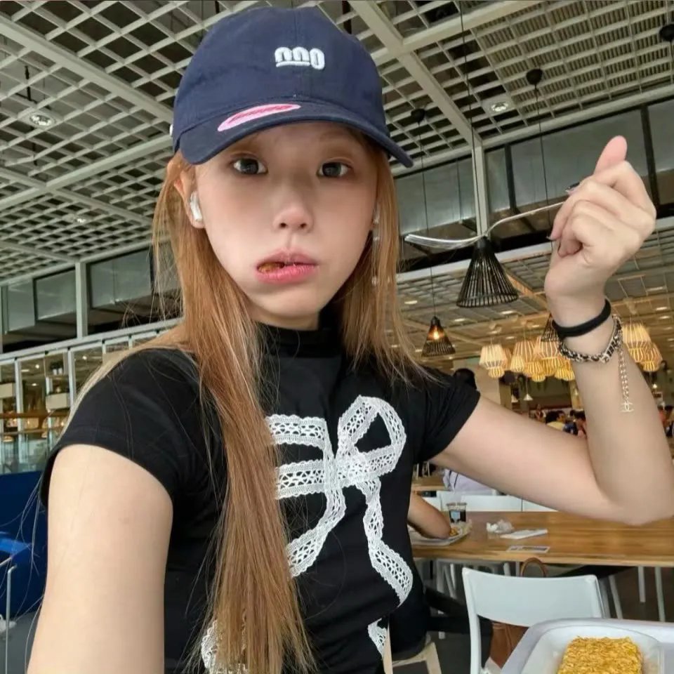飞女黛丝